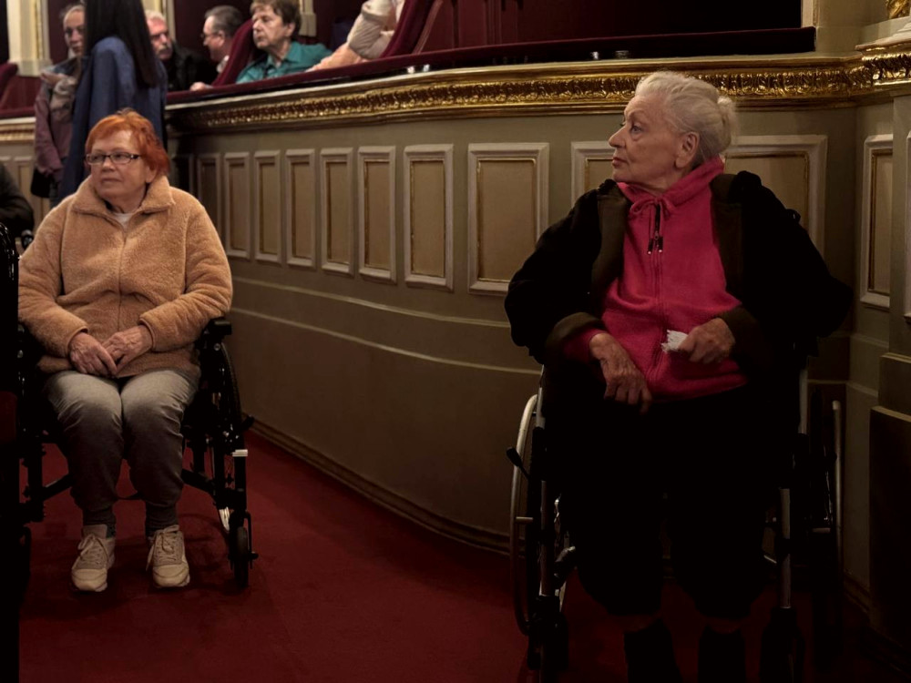 6886 image for slide