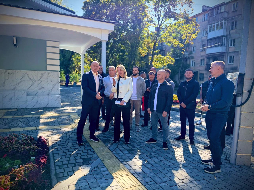 8775 image for slide